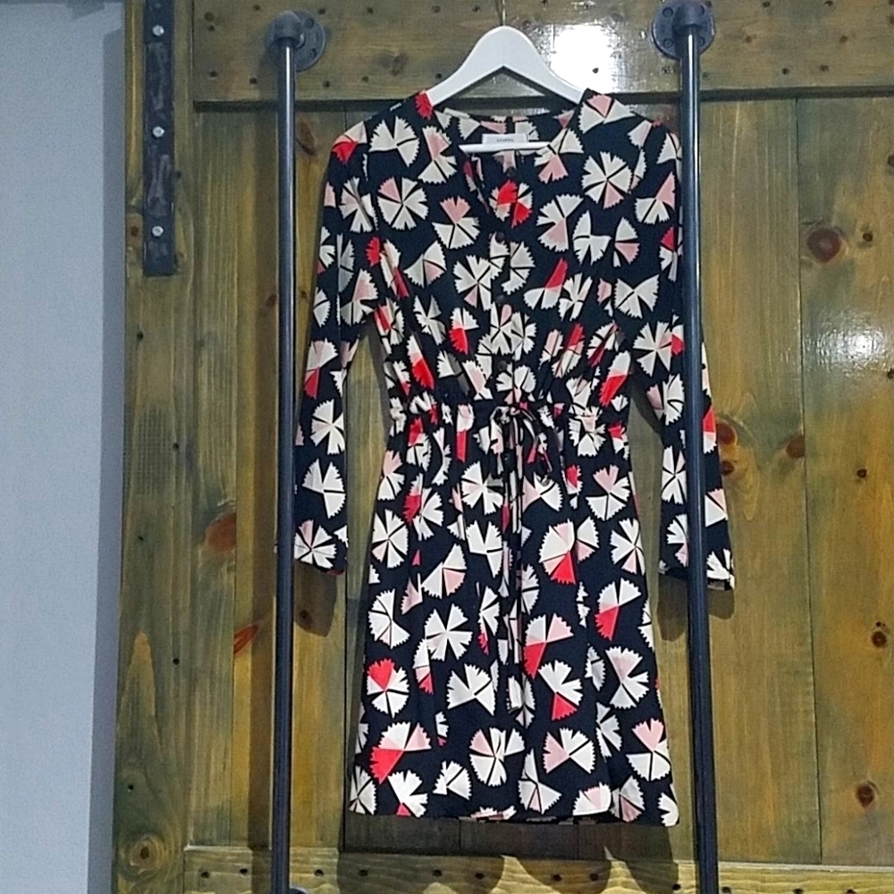 KOREA ZZOKKO BLACK LONG SLEEVE DRESS WITH DRAW STRING W DESIGN PATTERN